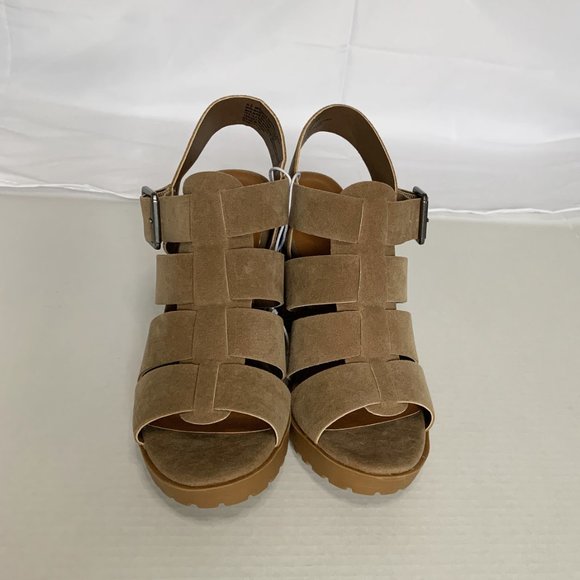 Universal Thread NWT Chunky Heel Sandal Size 8.5 - Picture 2 of 6